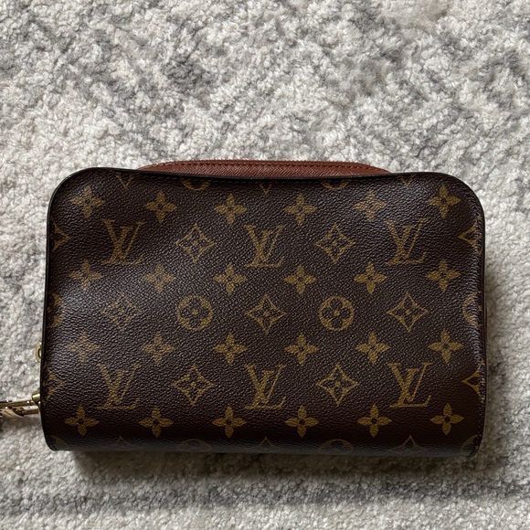 Louis Vuitton Orsay Monogram Clutch Excellent Condition - Picture 3 of 16